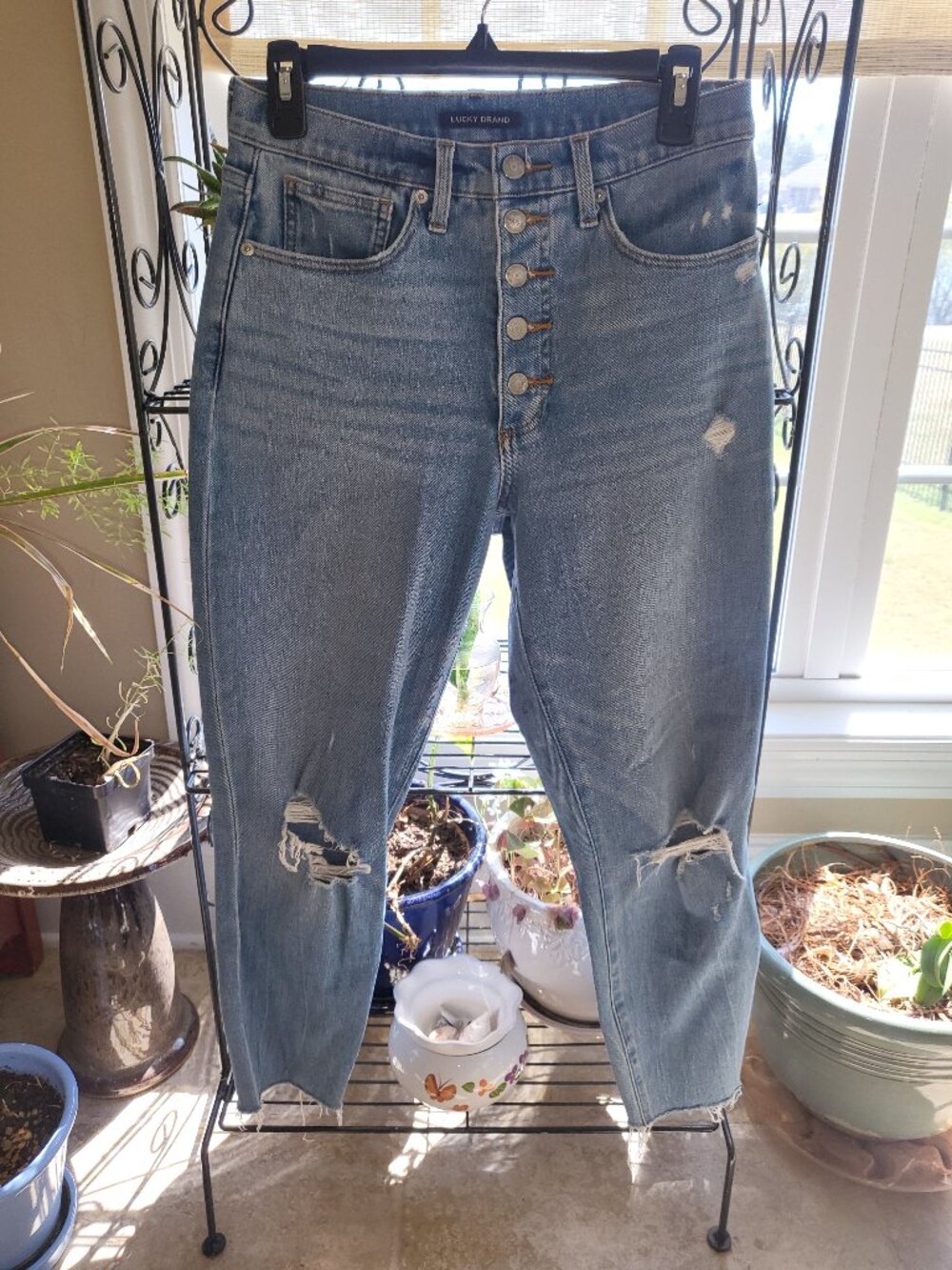 Lucky Brand Bridgette High Rise Crop Jeans in size 10/30, button fly distressed
